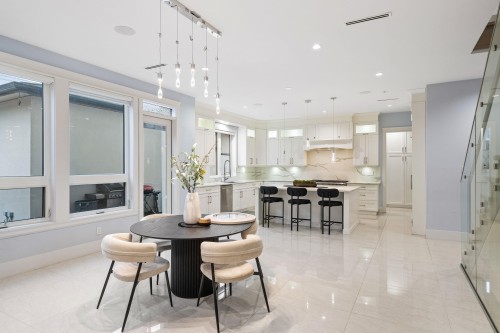 656 Blue Mountain Street, Coquitlam, BC - Indoor Photo Showing Dining Room