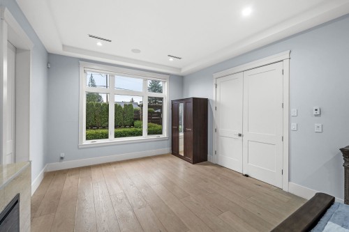 656 Blue Mountain Street, Coquitlam, BC - Indoor Photo Showing Other Room