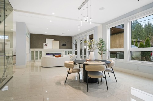 656 Blue Mountain Street, Coquitlam, BC - Indoor Photo Showing Dining Room
