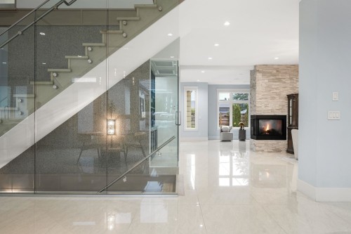 656 Blue Mountain Street, Coquitlam, BC - Indoor Photo Showing Other Room