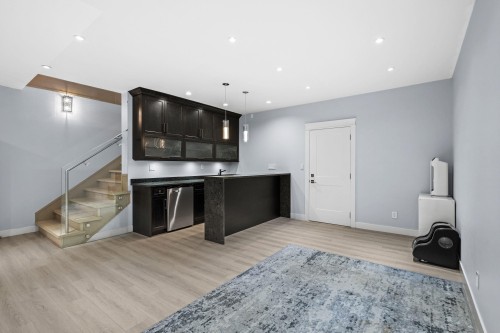 656 Blue Mountain Street, Coquitlam, BC - Indoor Photo Showing Other Room