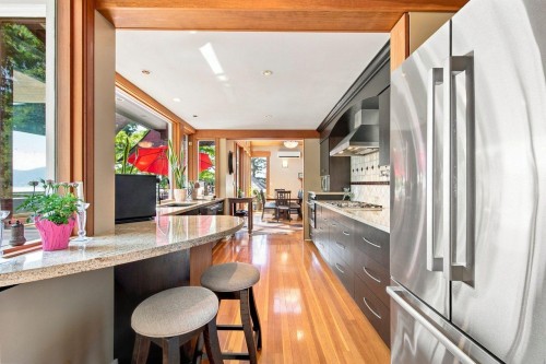 330 Sasamat Lane, North Vancouver, BC - Indoor