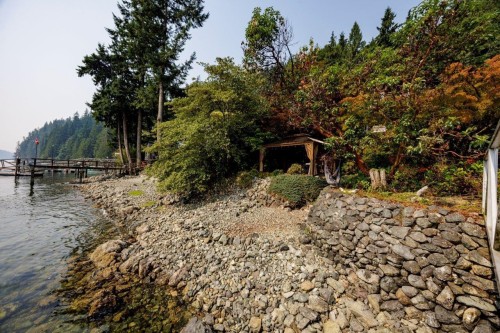 330 Sasamat Lane, North Vancouver, BC - Outdoor