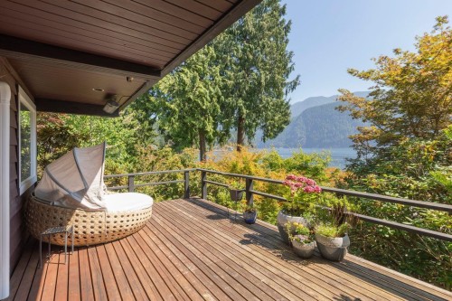 330 Sasamat Lane, North Vancouver, BC - Outdoor With Deck Patio Veranda With Exterior