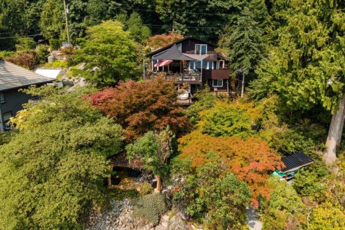 330 Sasamat Lane, North Vancouver, BC - Outdoor