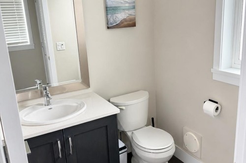 3517 Princeton Avenue, Coquitlam, BC - Indoor Photo Showing Bathroom