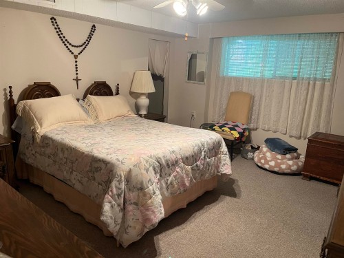 2665 Ward Street, Vancouver, BC - Indoor Photo Showing Bedroom