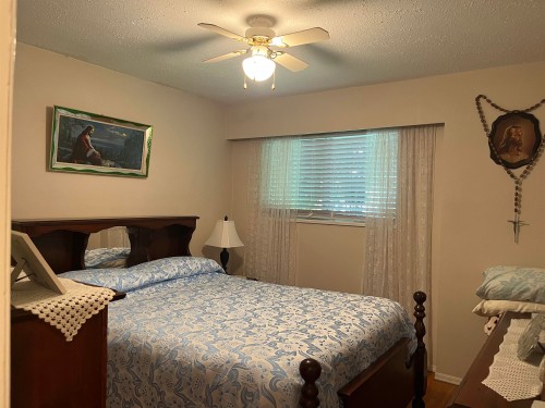 2665 Ward Street, Vancouver, BC - Indoor Photo Showing Bedroom