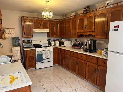 2665 Ward Street, Vancouver, BC - Indoor Photo Showing Kitchen