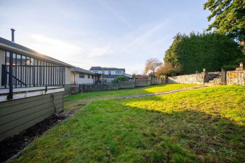 2321 Harrison Drive, Vancouver, BC - Outdoor