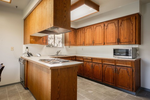 2321 Harrison Drive, Vancouver, BC - Indoor Photo Showing Kitchen