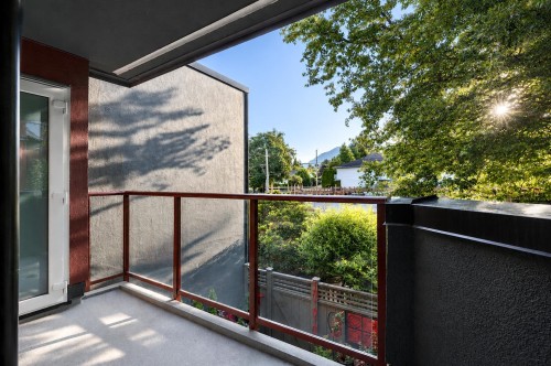 307-2800 Chesterfield Avenue, North Vancouver, BC - Outdoor With Balcony
