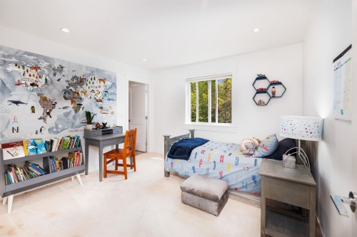 1585 Draycott Road, North Vancouver, BC - Indoor