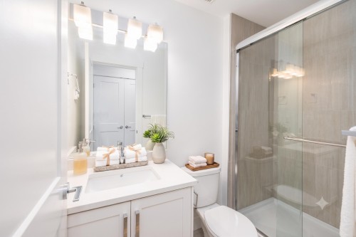 1585 Draycott Road, North Vancouver, BC - Indoor Photo Showing Bathroom