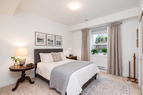 1585 Draycott Road, North Vancouver, BC - Indoor Photo Showing Bedroom