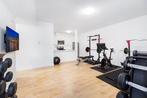 1585 Draycott Road, North Vancouver, BC - Indoor Photo Showing Gym Room