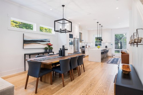 1585 Draycott Road, North Vancouver, BC - Indoor Photo Showing Dining Room