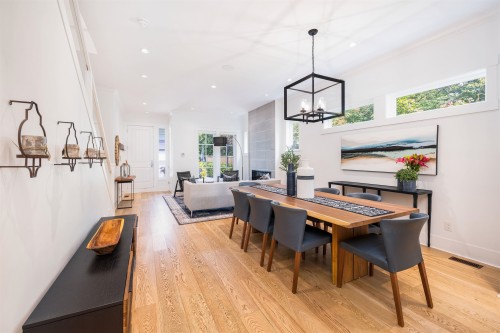 1585 Draycott Road, North Vancouver, BC - Indoor Photo Showing Dining Room