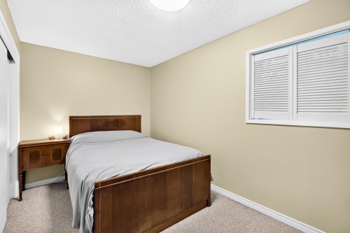 990 Jarvis Street, Coquitlam, BC - Indoor Photo Showing Bedroom