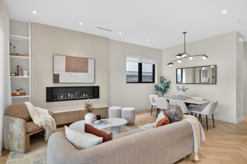 1-58 40Th Avenue E, Vancouver, BC - Indoor Photo Showing Other Room With Fireplace