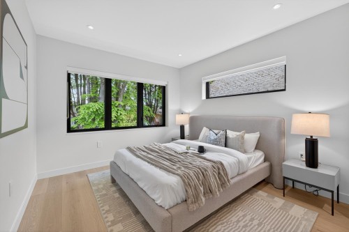 1-58 40Th Avenue E, Vancouver, BC - Indoor Photo Showing Bedroom