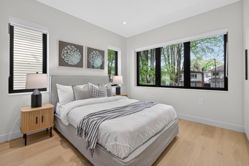 1-58 40Th Avenue E, Vancouver, BC - Indoor Photo Showing Bedroom