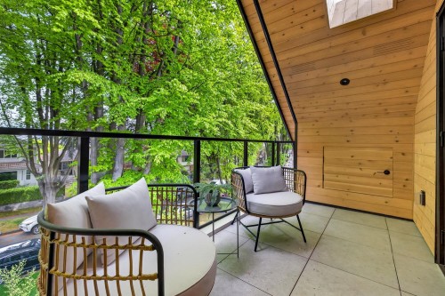 1-58 40Th Avenue E, Vancouver, BC - Outdoor With Exterior
