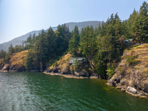 867 Hummingbird Lane  Bowen Island, BC V0N 1G1