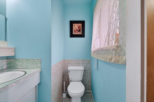 9031 No. 2 Road, Richmond, BC - Indoor Photo Showing Bathroom