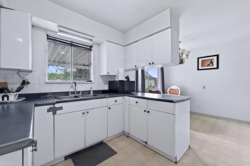 9031 No. 2 Road, Richmond, BC - Indoor Photo Showing Kitchen With Double Sink