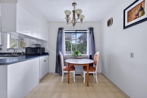 9031 No. 2 Road, Richmond, BC - Indoor Photo Showing Dining Room