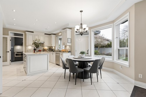 7371 Manning Court, Richmond, BC - Indoor Photo Showing Dining Room