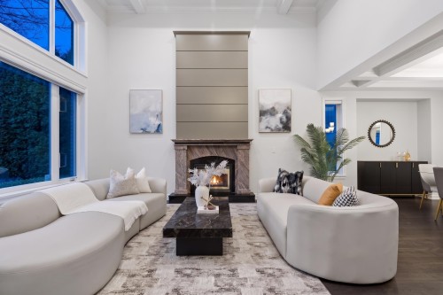 7371 Manning Court, Richmond, BC - Indoor Photo Showing Living Room With Fireplace