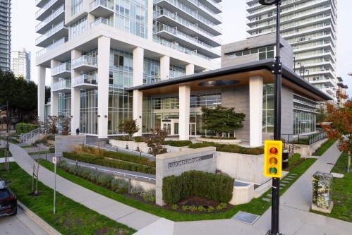 2706-657 Whiting Way, Coquitlam, BC - Outdoor With Facade
