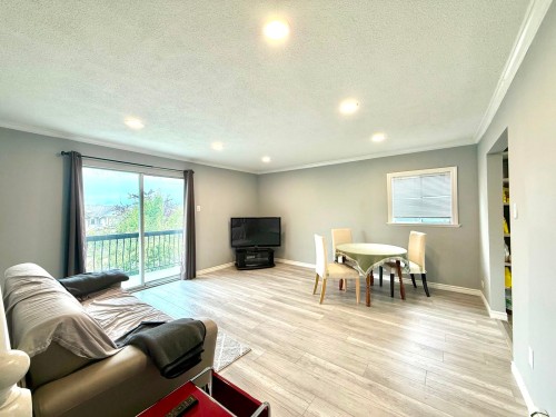 3305 Worthington Drive, Vancouver, BC - Indoor Photo Showing Living Room