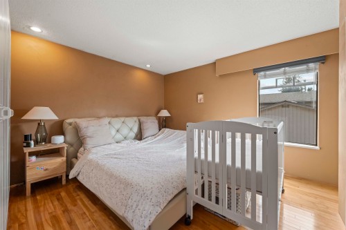 9560 Glendower Drive, Richmond, BC - Indoor Photo Showing Bedroom