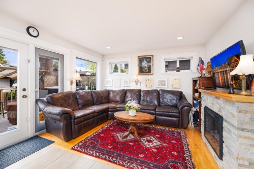 4337 15Th Avenue W, Vancouver, BC - Indoor Photo Showing Living Room With Fireplace