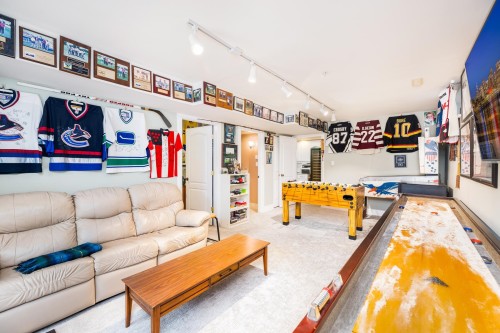 4337 15Th Avenue W, Vancouver, BC - Indoor