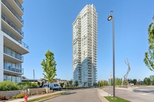 903-7683 Park Crescent  Burnaby, BC V3N 0J4