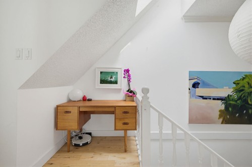 2554 7Th Avenue E, Vancouver, BC - Indoor
