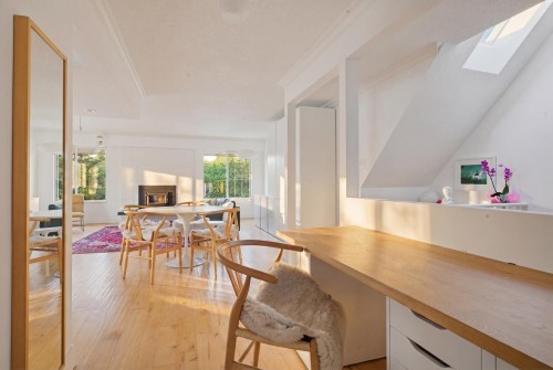 2554 7Th Avenue E, Vancouver, BC - Indoor