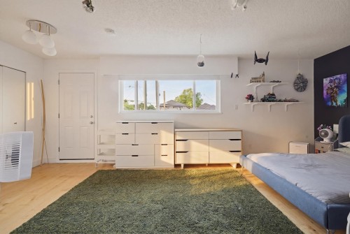 2554 7Th Avenue E, Vancouver, BC - Indoor Photo Showing Bedroom