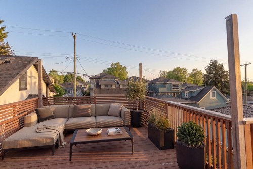 2554 7Th Avenue E, Vancouver, BC - Outdoor With Deck Patio Veranda