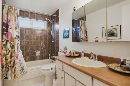 2554 7Th Avenue E, Vancouver, BC - Indoor Photo Showing Bathroom