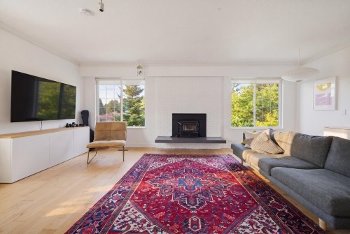 2554 7Th Avenue E, Vancouver, BC - Indoor Photo Showing Living Room With Fireplace