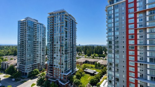 1805-3093 Windsor Gate, Coquitlam, BC - Outdoor With Facade