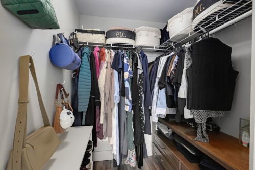 2601-680 Seylynn Crescent, North Vancouver, BC - Indoor With Storage