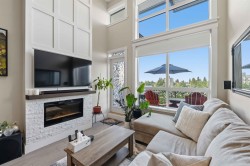 607-22335 Mcintosh Avenue Maple Ridge, BC V2X 3C2