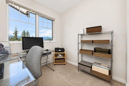 5902 Beachgate Lane, Sechelt, BC - Indoor Photo Showing Office