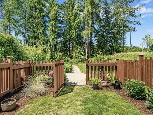 5902 Beachgate Lane, Sechelt, BC - Outdoor